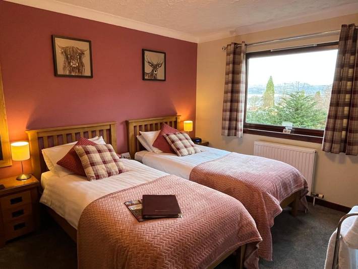 Chambre d’hôte pour 2 personnes, avec jardin ainsi que vue sur le lac et vue à Fort William - 4