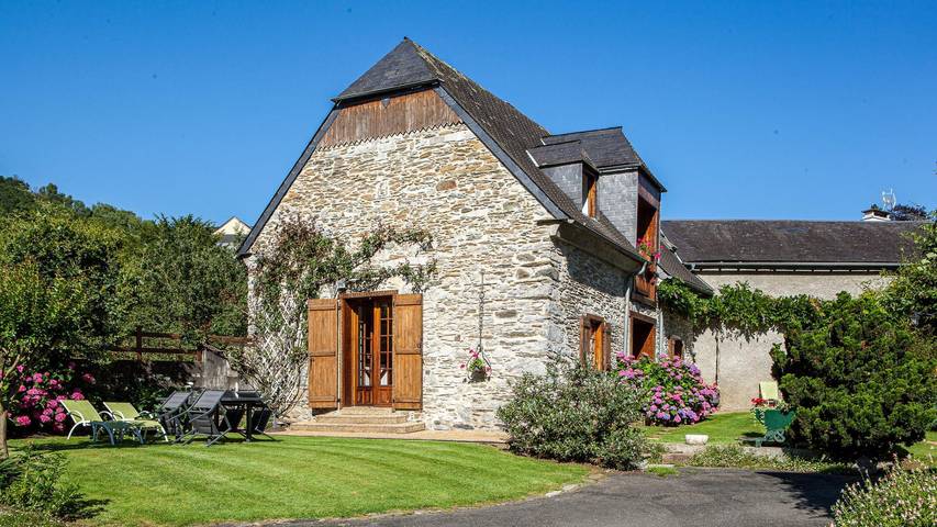 Gîte pour 4 personnes, avec jardin à Aspin-en-Lavedan