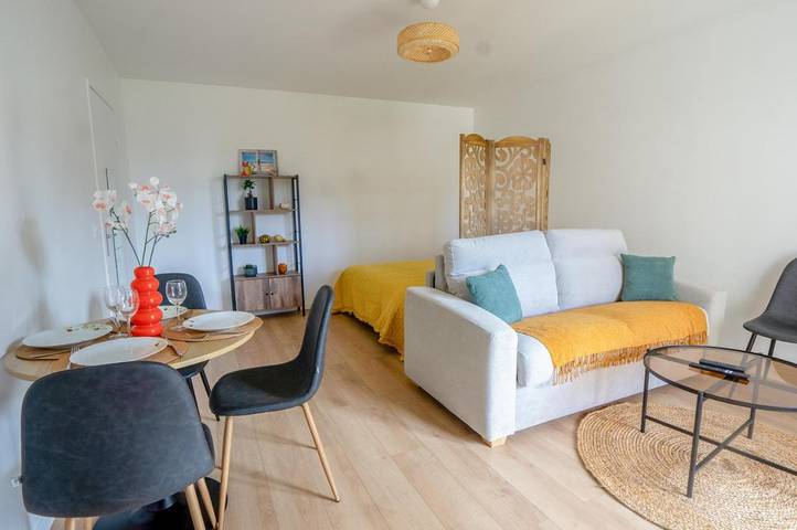 Gîte pour 4 personnes, avec Balcon à Antony