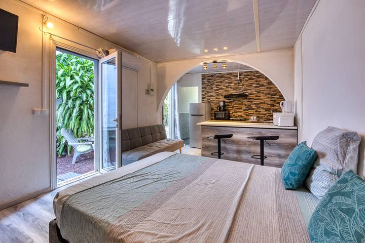 Estudio entero, Petit Salomon - Jardin - Proche plage in Saint-Pierre (Réunion), Reunión