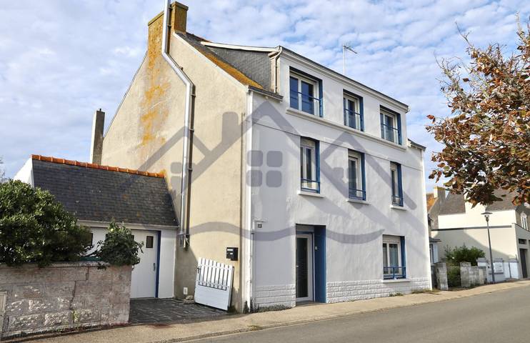 Gîte pour 9 personnes, avec terrasse et jardin