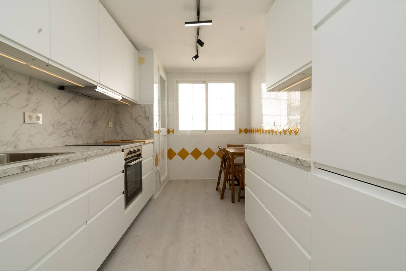 Apartamento inteiro, Lomas de Rio Real in Las Chapas, Marbella