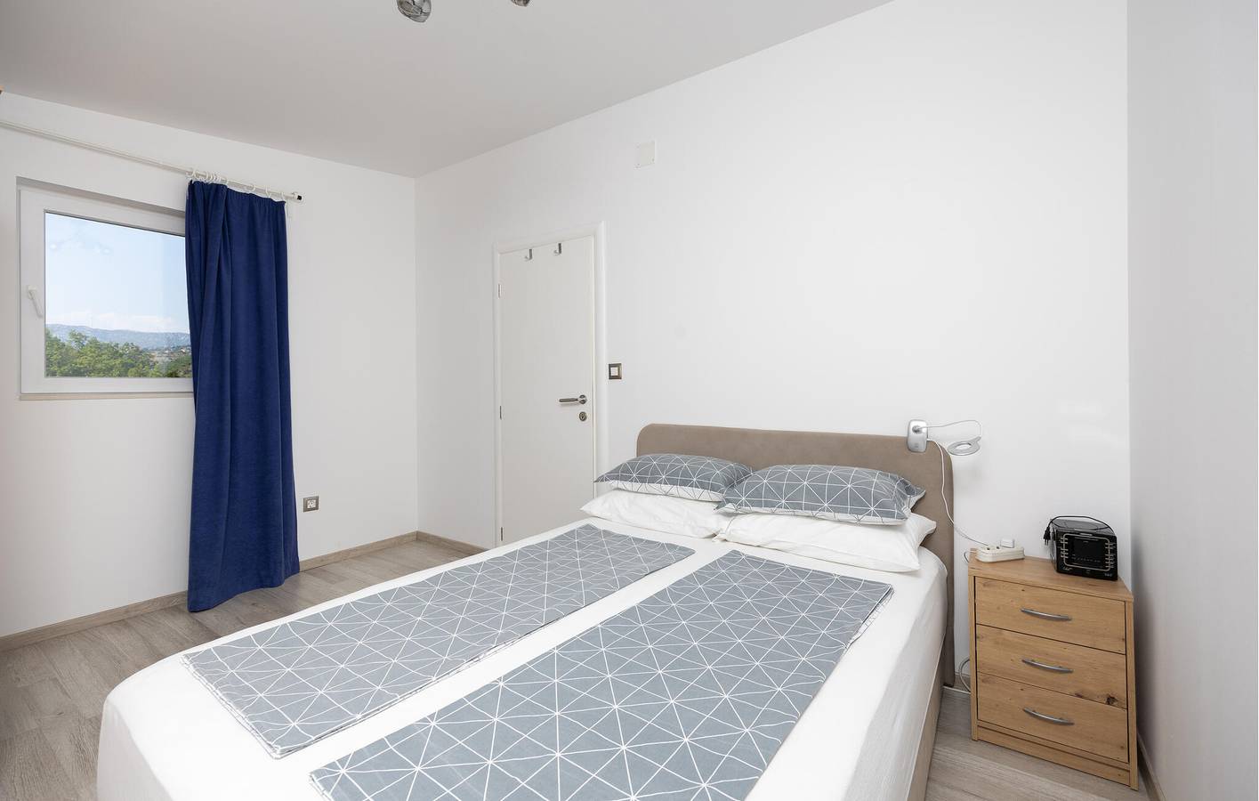 Ganze Ferienwohnung, Gemütliche 64 m² große Wohnung mit Terrasse, WLAN und nur 400 m vom Fluss Cetina entfernt in Slime, Split-Dalmatien