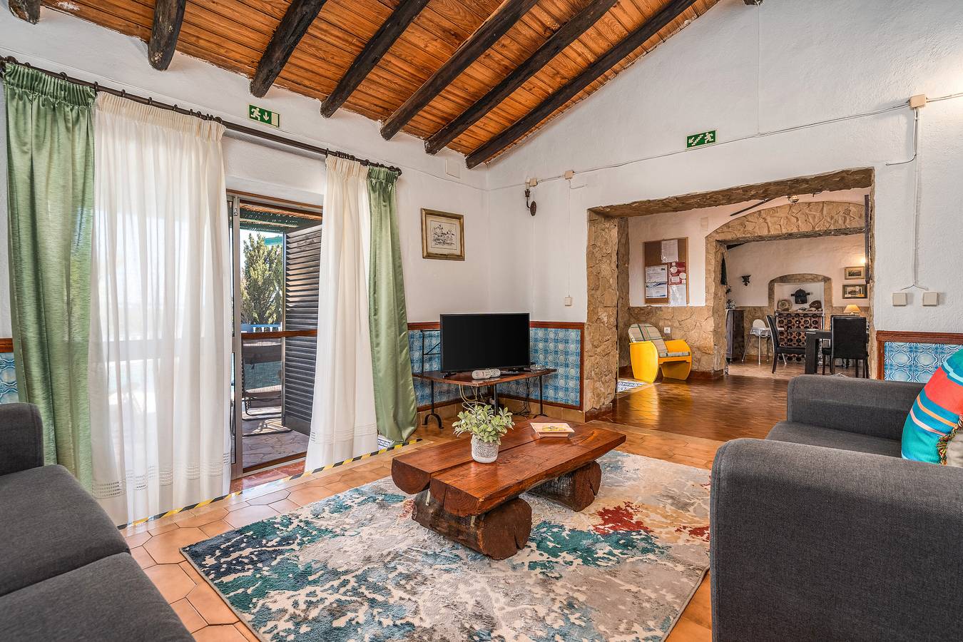 Country House 'Horta Da Ti'mariana' with Mountain View, Shared Pool and Wi-Fi in Odiáxere, Faro District