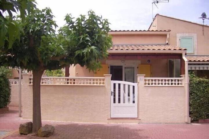 Village vacances pour 6 personnes, avec piscine et terrasse dans le Languedoc-Roussillon