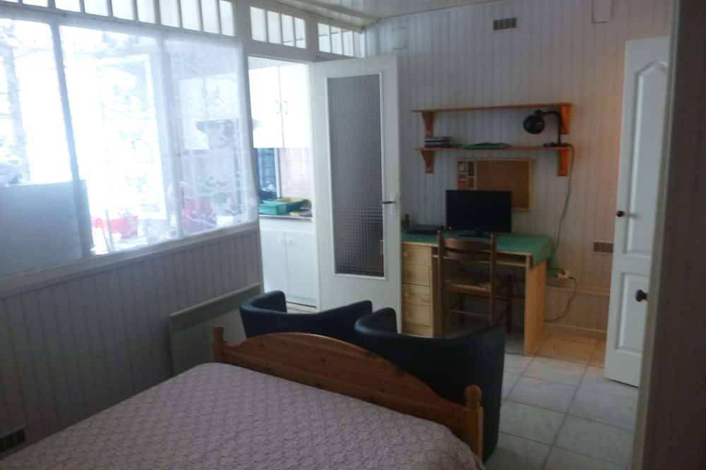 Appartement entier, Studio Béthencourt etg1 entre plage et port de plaisance proche des restos+Wifi in Plage Dieppe, Dieppe