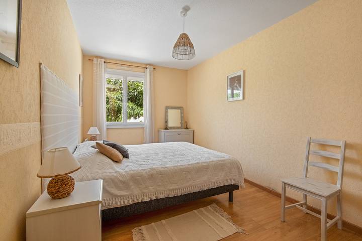 Location de vacances pour 6 personnes, avec jardin ainsi que terrasse et piscine à Sauvian - 4