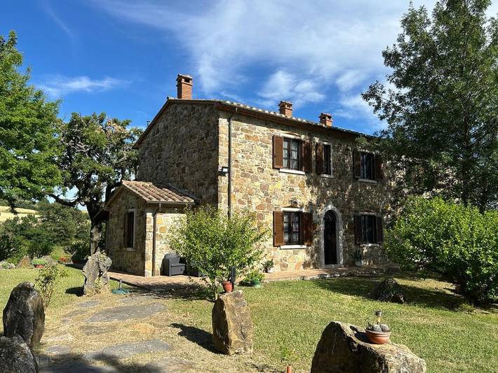 Agriturismo per 3 persone, con Idromassaggio e Giardino nonché Piscina e Panorama a Semproniano