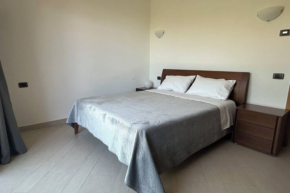 Ganze Wohnung, Mit allem Komfort apt. in der Altstadt von Herz in Castelletto di Brenzone, Brenzone