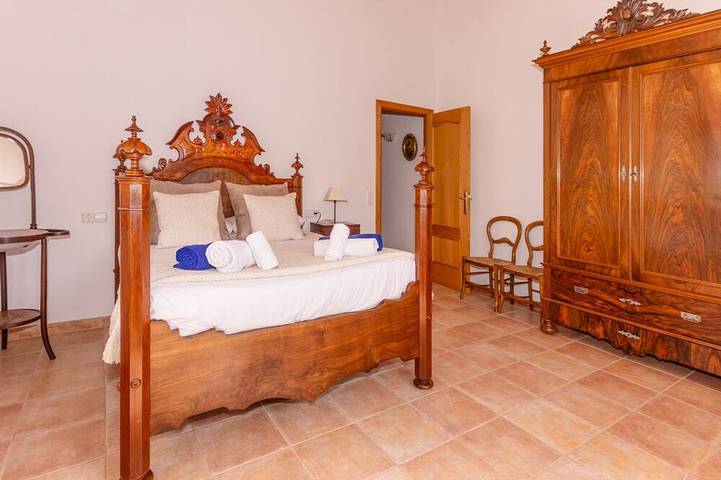 Spectaculaire Villa Santa Maria avec piscine privée, grand jardin et barbecue in Santa Maria del Cami, Majorque l'intérieur des terres