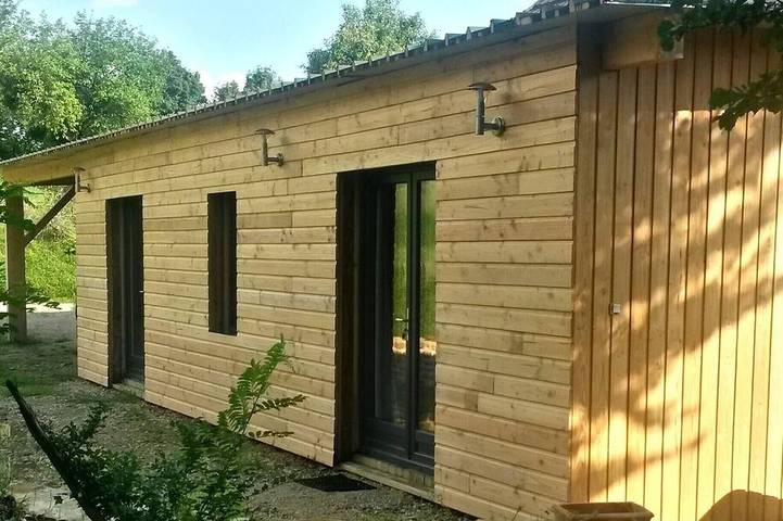 Gîte pour 4 personnes, avec Jacuzzi ainsi que Terrasse et Jardin