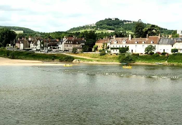 Camping pour 4 personnes, avec terrasse dans le Cher - 3