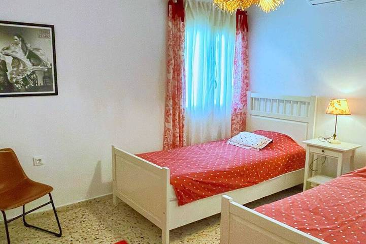 Location de vacances pour 8 personnes, avec jardin et terrasse dans Playa Flamenca - 3