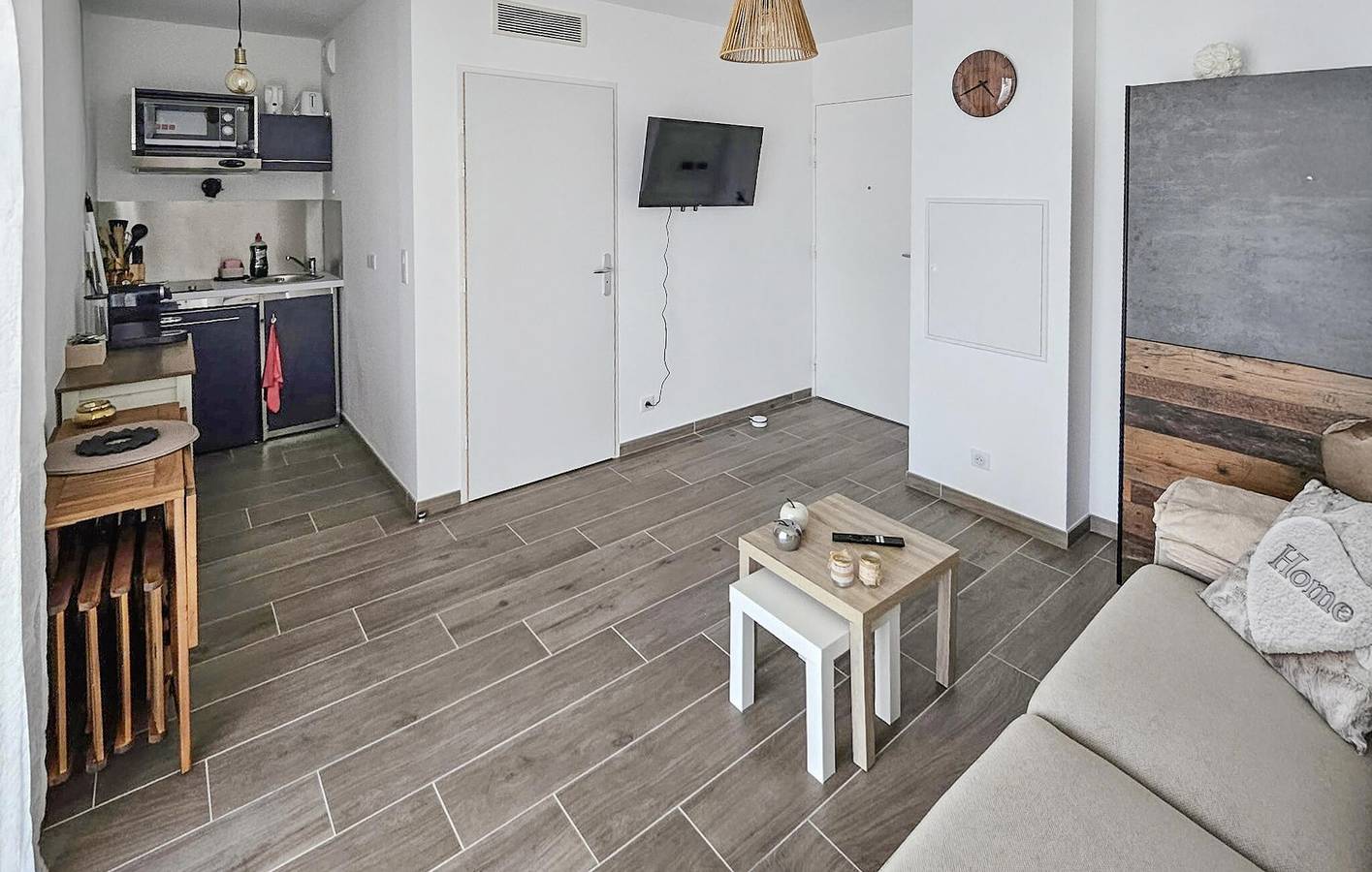 Ganze Ferienwohnung, Reizende Ferienwohnung mit Pool und WLAN, nur wenige Schritte von Einkaufsmöglichkeiten und Restaurants entfernt in Marseille, Marseille und Umgebung