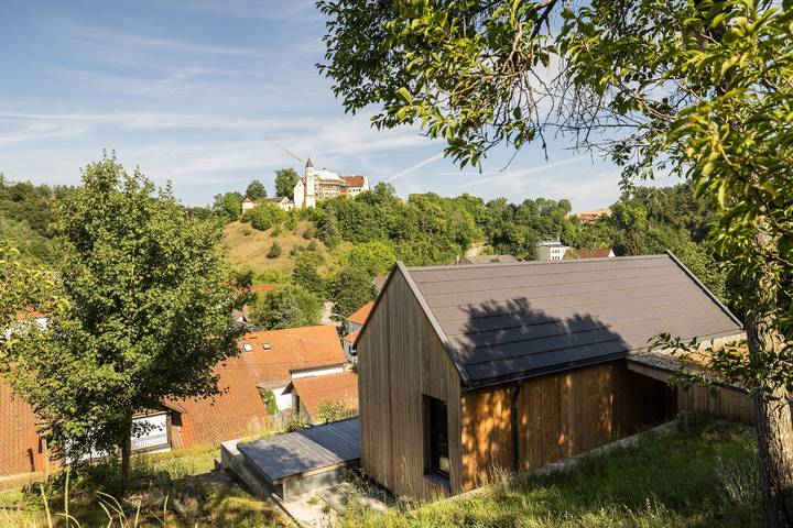 Ferienhaus für 4 Personen, mit Garten und Balkon