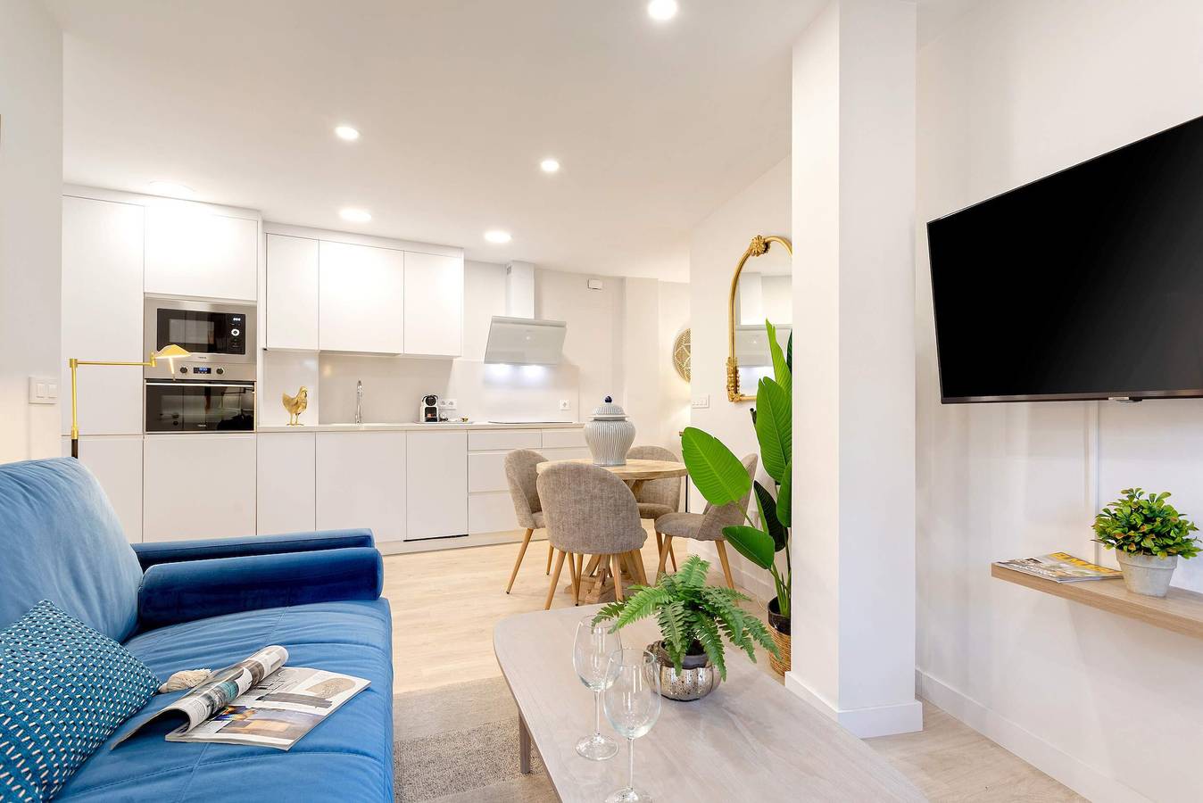 Entire apartment, Cozy 2bd apartment in Seville. Conde de Ibarra Iv in Casco Antiguo, Sevilla