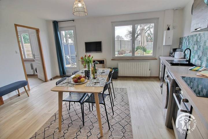 Gîte pour 2 personnes, avec Terrasse et Vue à Goudelin - 4