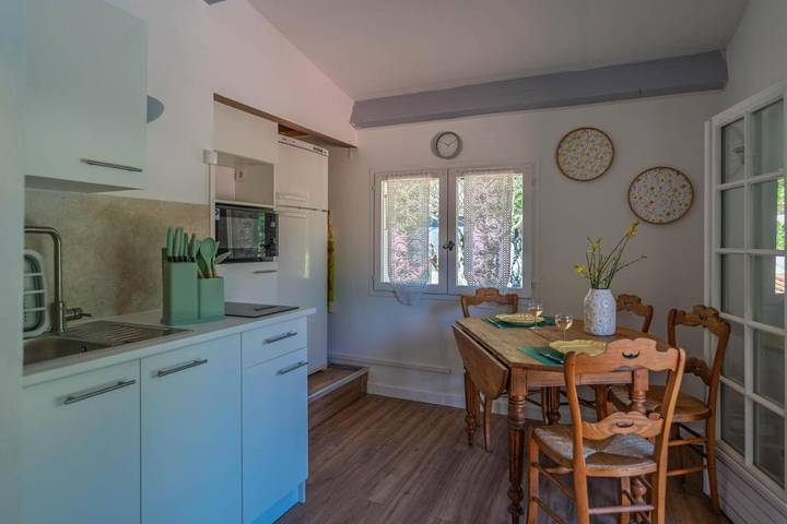 Chambre d’hôte pour 2 personnes, avec jardin et terrasse ainsi que piscine et vue, animaux acceptés à Le Cannet-des-Maures