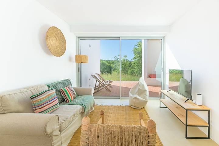 Holiday Home 'Casa Do Regadio - Casa 3' with Private Pool, Wi-Fi and Air Conditioning in São Teotónio, Costa Alentejana