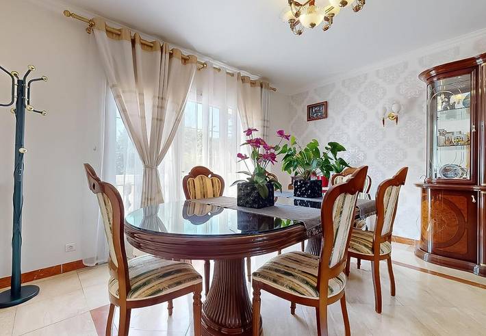 Location de vacances pour 10 personnes, avec jardin à Le Blanc-Mesnil - 3