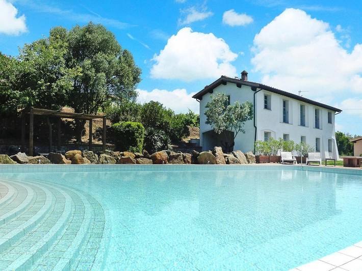Appartamento per 4 persone, con piscina e panorama nonché balcone/terrazza in Rio nell'Elba