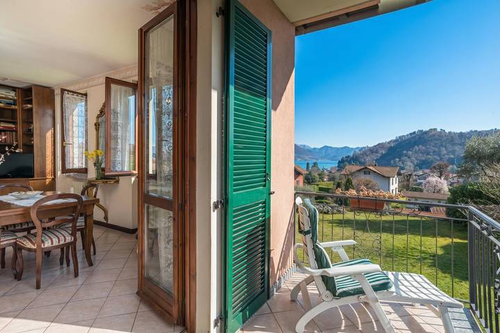 Location de vacances pour 5 personnes, avec balcon et vue sur le lac, adapté aux familles à Lenno - 3
