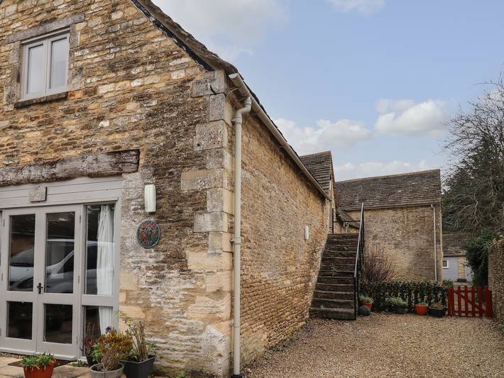 Cottage for 16 people, with garden in The Cotswolds