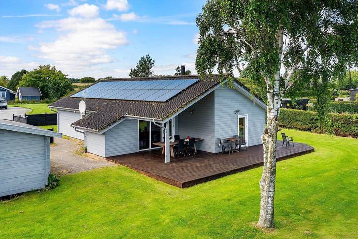 Ferienhaus für 8 Personen, mit Whirlpool und Terrasse sowie Sauna in Mørkholt