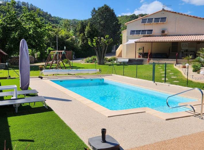 Chambre d’hôte pour 2 personnes, avec jardin et piscine à Saint-Ambroix