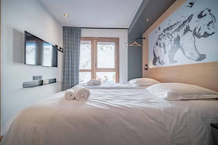 Gîte pour 8 personnes, avec Jacuzzi ainsi que Piscine et Sauna dans Office De Tourisme De Tignes Le Lac - 4