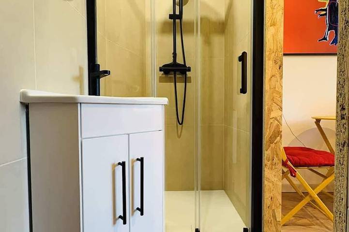Appartement entier, Petite Merveille — Studio cosy & tout équipé à Vittel in Vittel, Neufchâteau