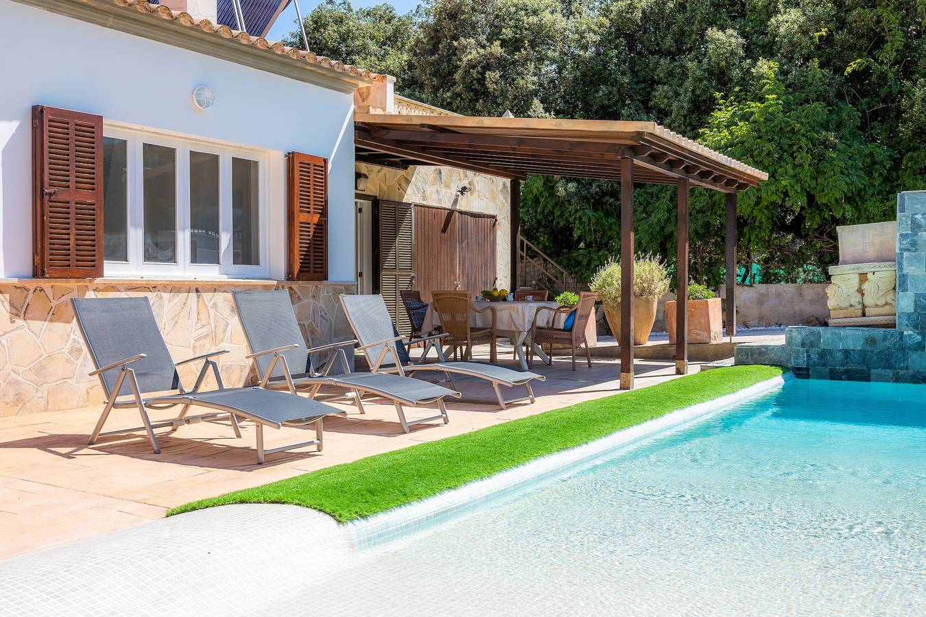 Holiday Home "Sa Gola" with Private Swimming Pool, Terrace & Mountain View & Wi-Fi in Canyamel, Capdepera