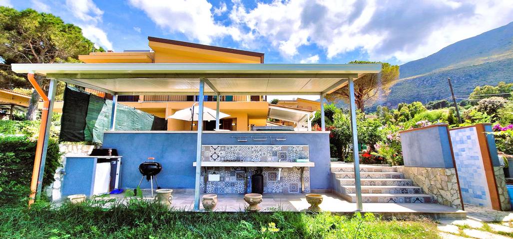 Location de vacances pour 6 personnes, avec jardin et balcon à Scopello - 2