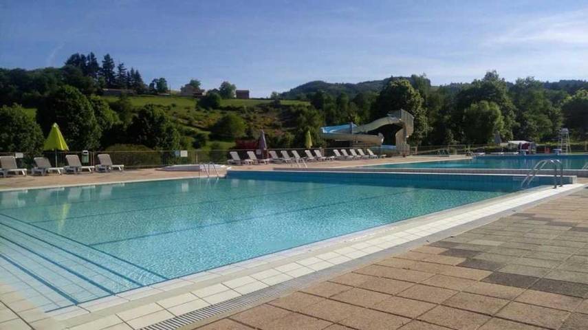 Mobil home pour 5 personnes, avec terrasse à Matour - 2