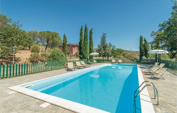 Rifugio a bordo piscina vicino al Lago Trasimeno in Magione, Lago Trasimeno