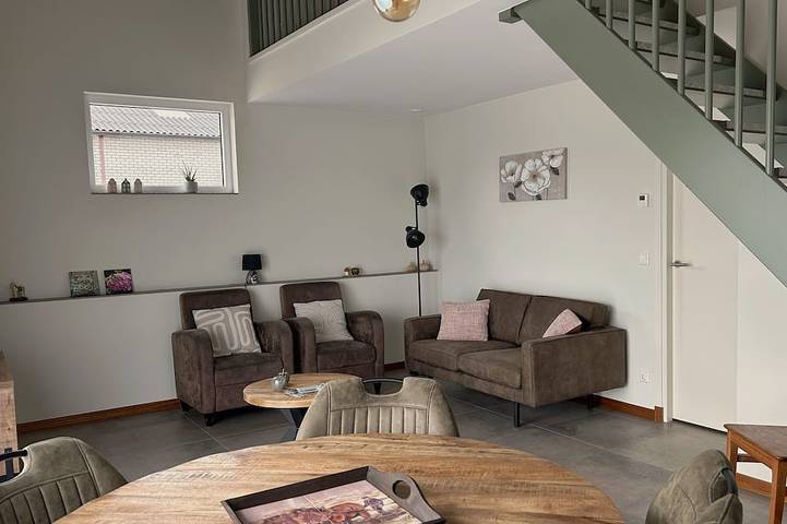 Gîte pour 4 personnes, avec jardin à Alphen-sur-le-Rhin