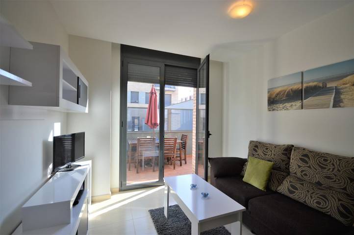 Apartamento entero, Apto Delicies bx 1-  Barbacoa, A/A, jardín y piscina comunitarios. in San Pedro Pescador, Alt Empordà