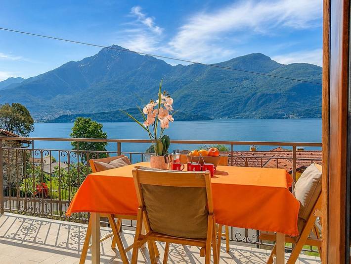 Appartamento per 4 persone, con Balcone e Balcone/Terrazza nonché Vista lago e Panorama a Domaso