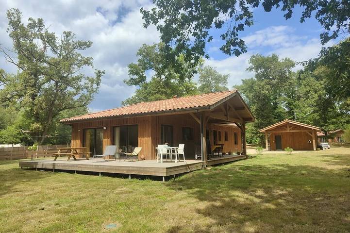Location de vacances pour 6 personnes, avec jardin à Ousse-Suzan