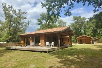 Location de vacances pour 6 personnes, avec jardin à Ousse-Suzan