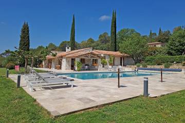 Villa für 10 Personen, mit Terrasse und Garten, kinderfreundlich in Provence-Alpes-Côte d'Azur