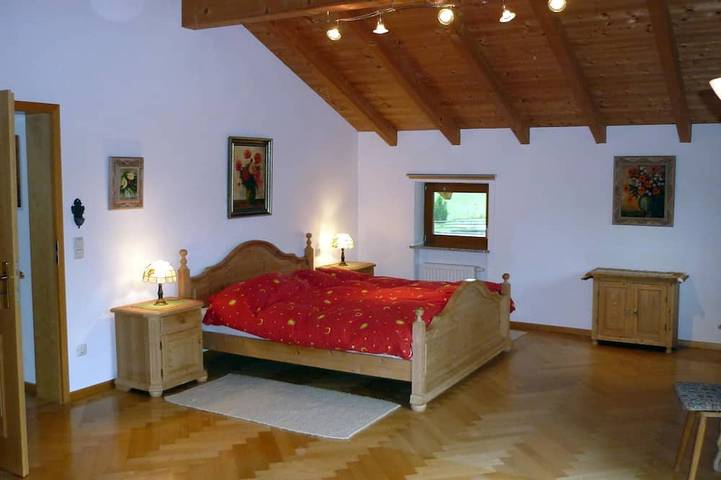 Ferienhaus für 10 Personen, mit Balkon und Garten in Oberpframmern - 2