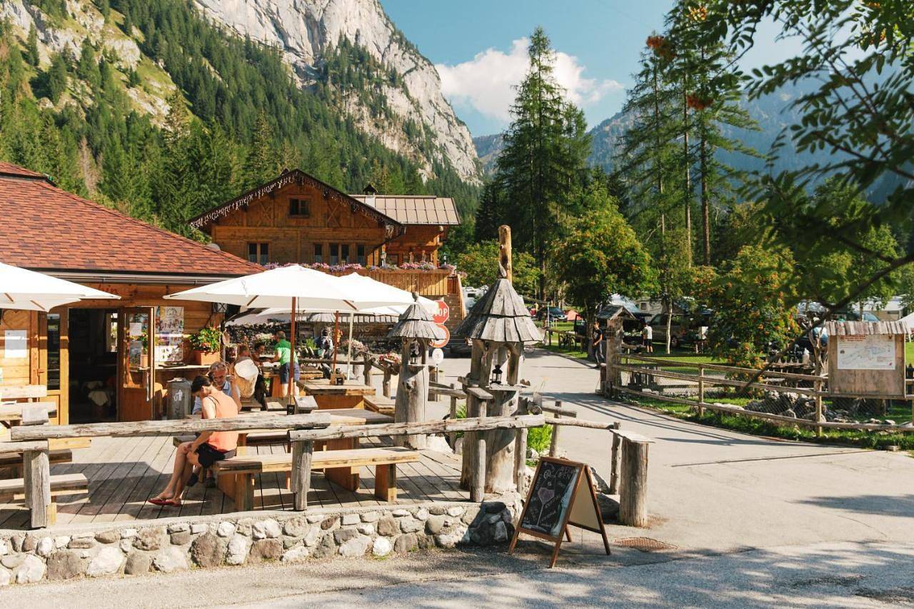 Camping Marmolada Malga Ciapela - Glamping Experience in Rocca Pietore, Dolomiti Superski