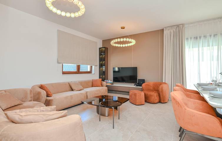 Ferienhaus für 8 Personen, mit Terrasse und Pool sowie Garten in Razanac - 4