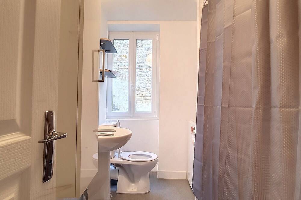 Ganze Wohnung, T2 Stadtzentrum Luc-sur-Mer, 30m zum Strand, Wifi, 4 Pers in Luc-sur-Mer, Caen und Umgebung