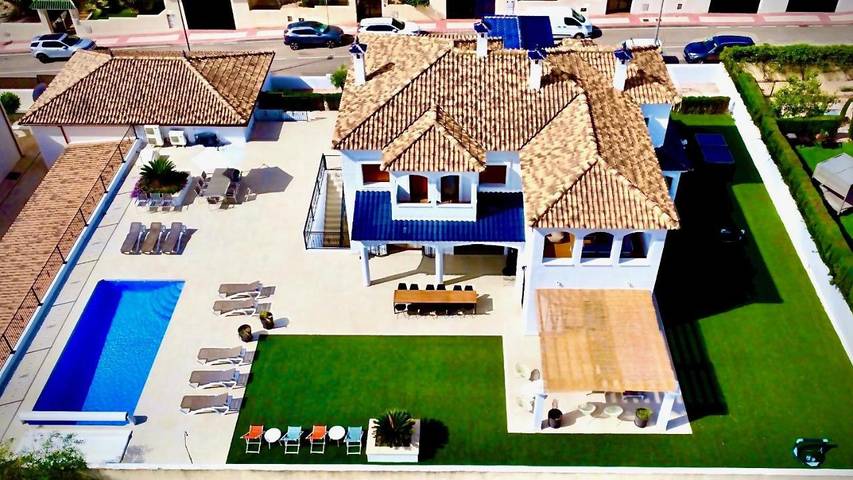Chalet para 14 personas, con Balcón y Terraza además de Jardín y Piscina en Huerta de Murcia