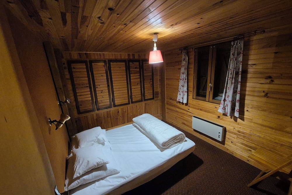 Family chalet overlooking the Auvergne mountains in Chastreix-Sancy, Chastreix