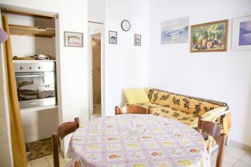 Holiday Apartment for 3 People in Seccheto, Elba, Photo 4