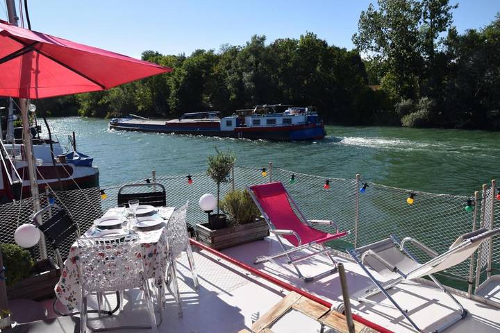 Bateau pour 2 personnes, avec vue et terrasse dans Torcy - 4