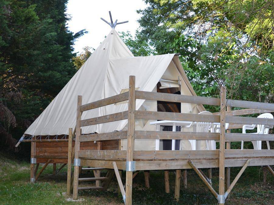 Camping Ludo Parc Pausado - Uniek 4 personen - Zonder Sanitaire Voorzieningen in Lussas, Ardèche